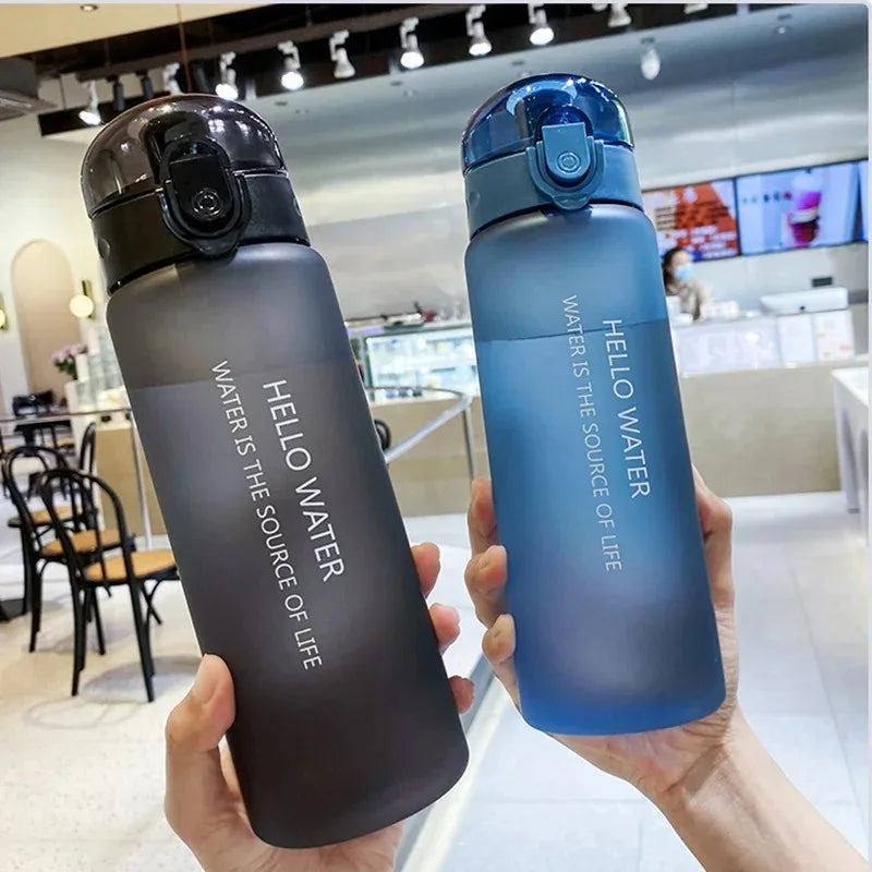 “Hello Water” Sports Bottle with Safety Cap and Handle — 780ml
