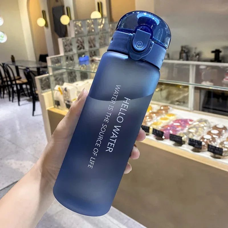 “Hello Water” Sports Bottle with Safety Cap and Handle — 780ml